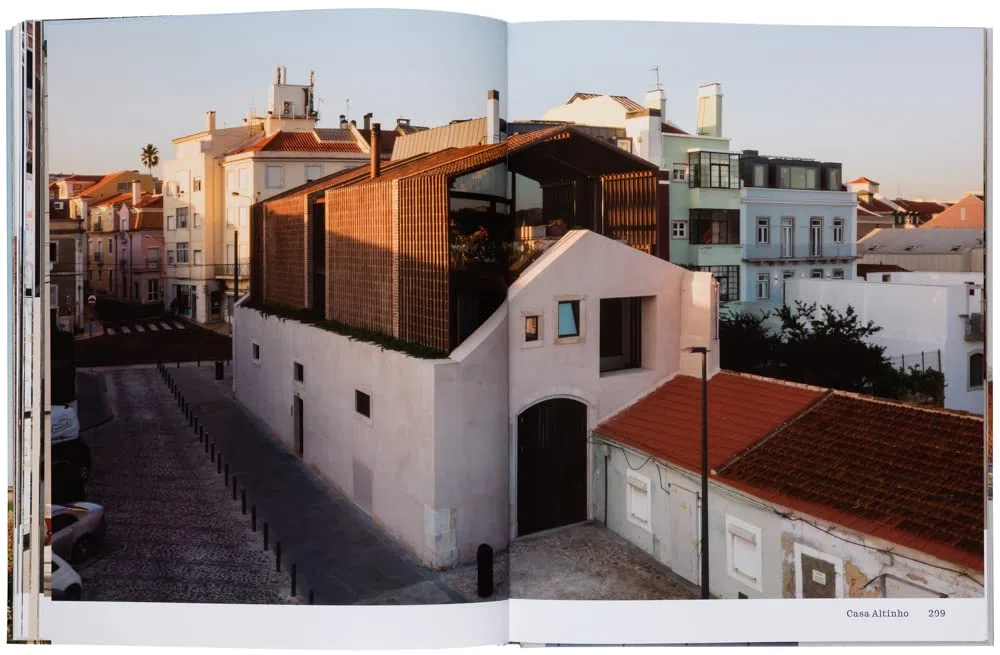 Brick by brick : Architecture and interiors built with bricks