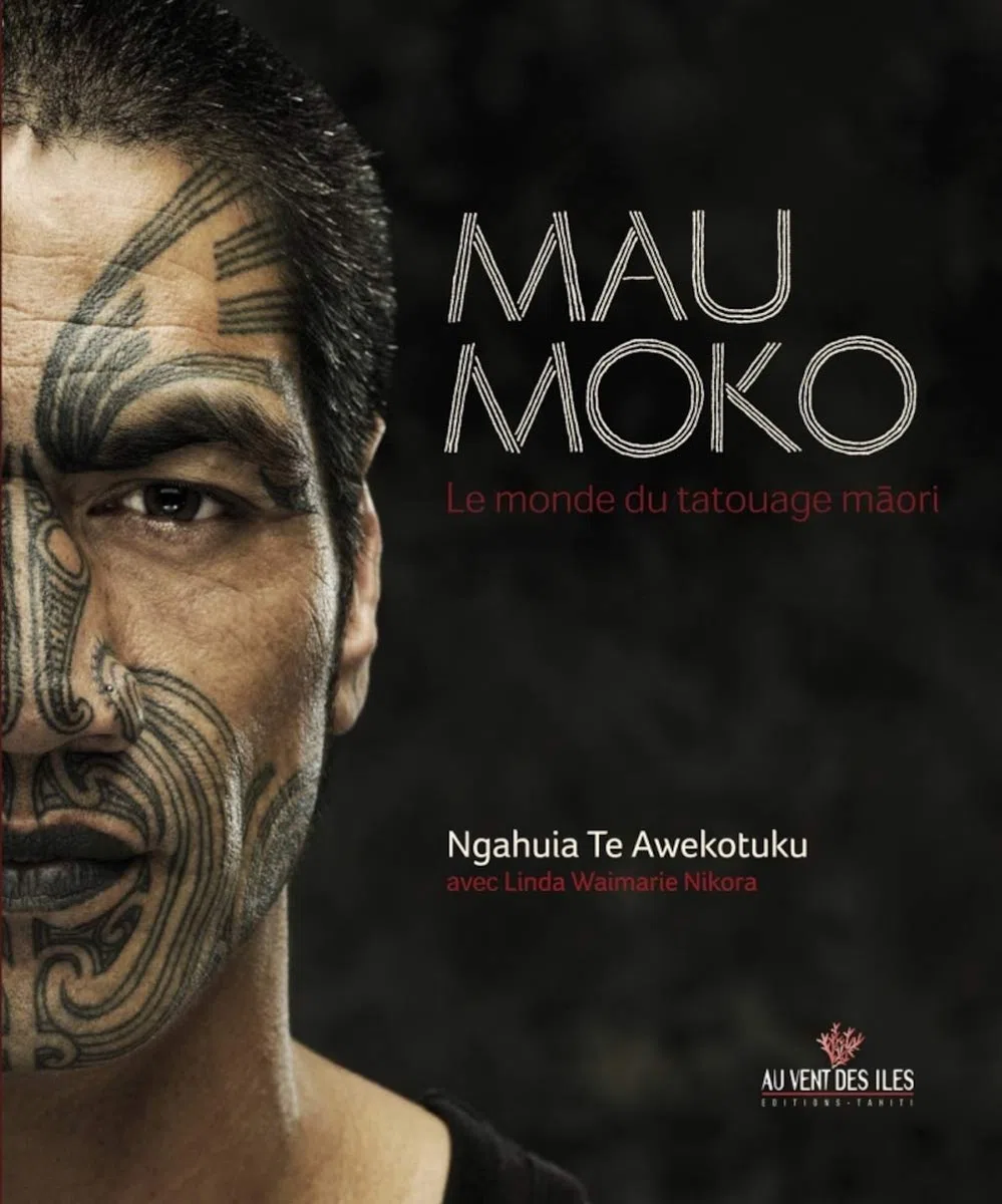 Mau Moko: Le monde du tatouage maori