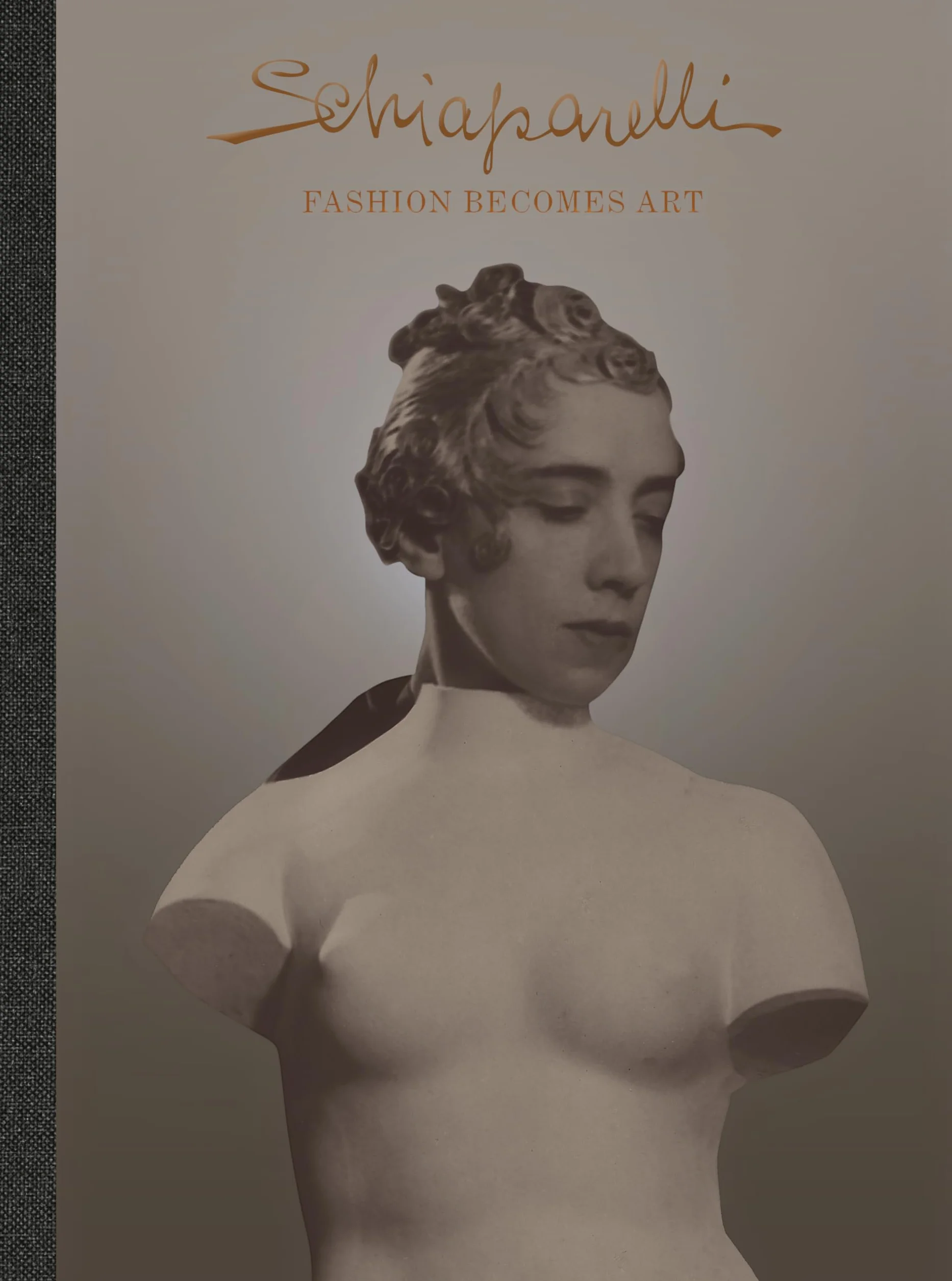 Schiaparelli Fashion Becomes Art /anglais